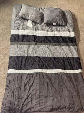 Hallmart Collectibles 5pc Queen Rossi Comforter Set Gray : ,
